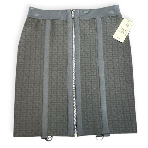 GUESS Women’s Jet Black Multi Logo Mirage Garter Mini Skirt Size Medium NWT - Picture 2 of 7